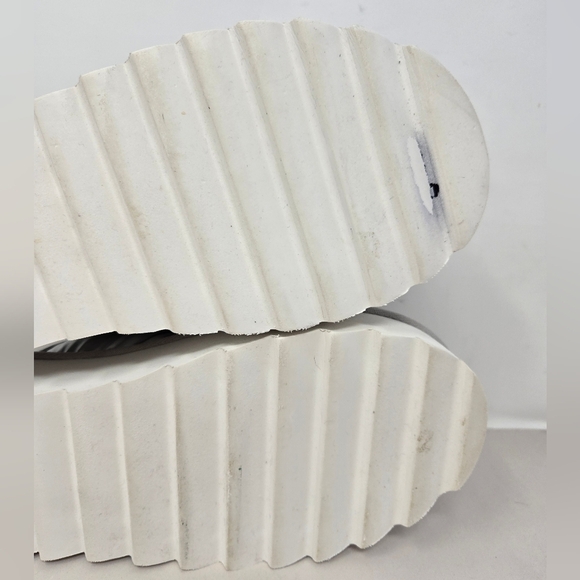 Maeve Women Puffer Platform Slippers Sz 7-8 M Silver Nylon Upper Cream Faux Fur - Picture 8 of 13